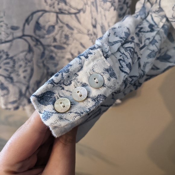 120% Lino White and Blue Floral Tunic NWT - Picture 6 of 6